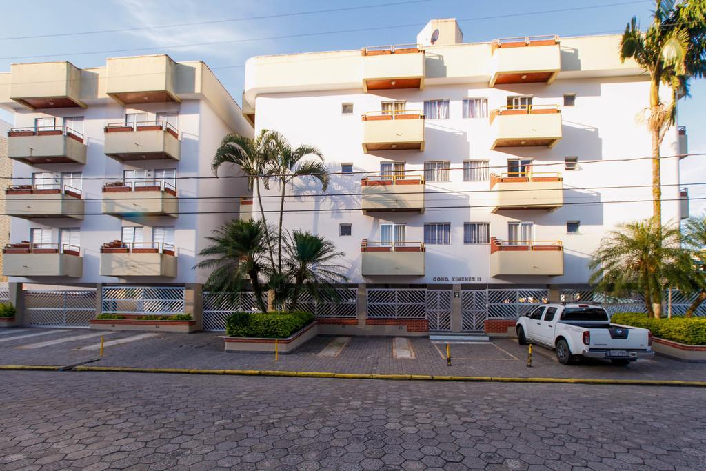 Edificio Ximenes II Apartman Ubatuba Kültér fotó